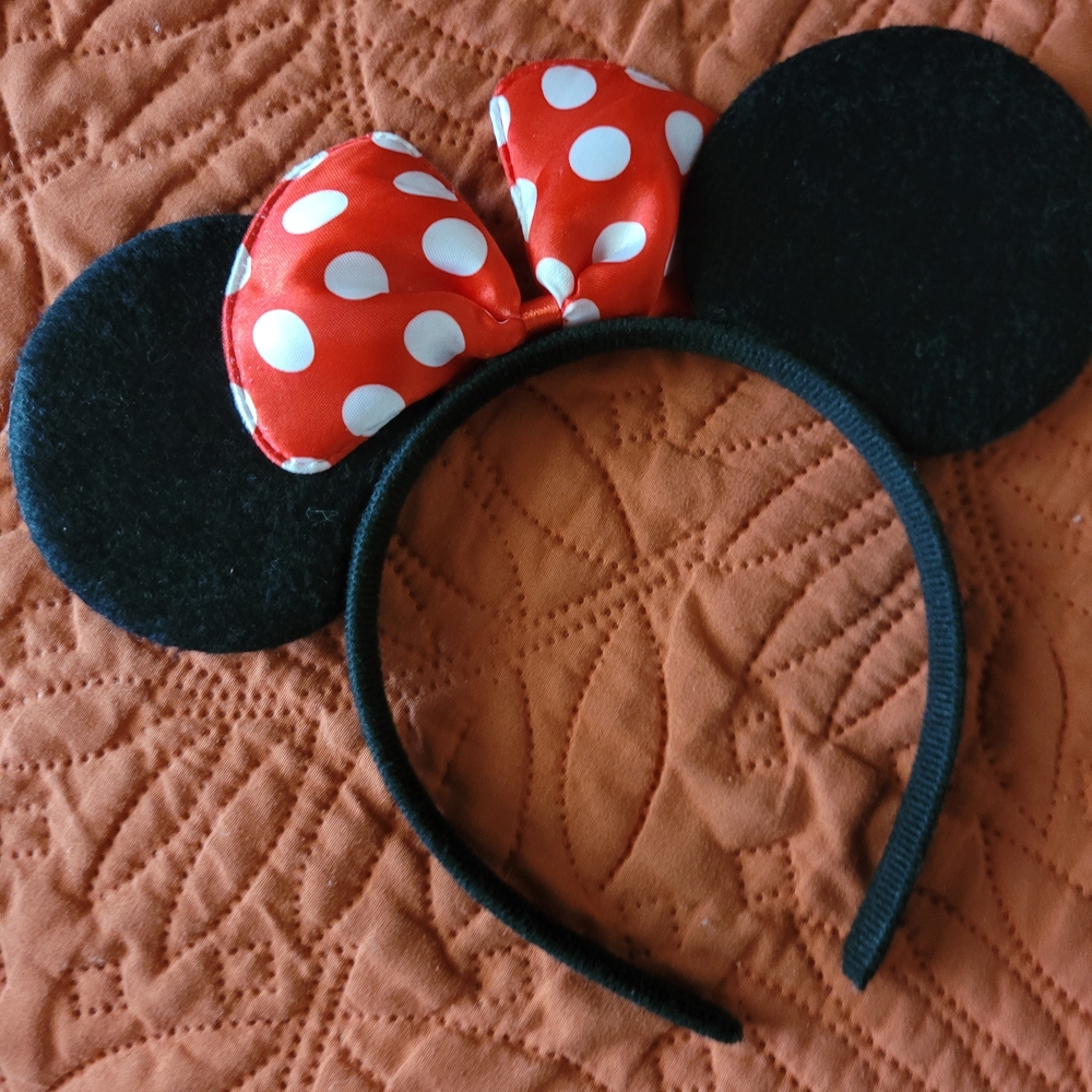 Disney Parks Red & white Satin Bow Minnie Mouse Furry Ears‎ Headband